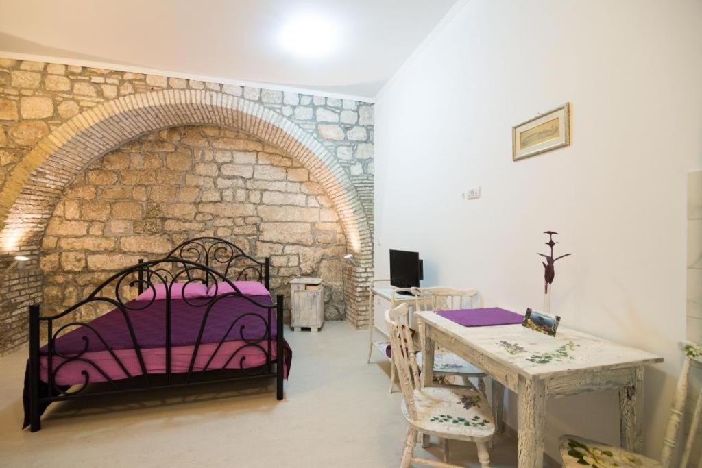 Old Town Budget Apartment Дубровник Екстериор снимка