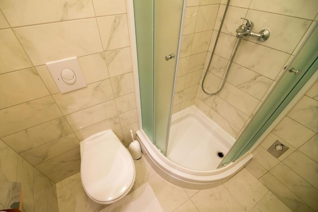 Old Town Budget Apartment Дубровник Екстериор снимка