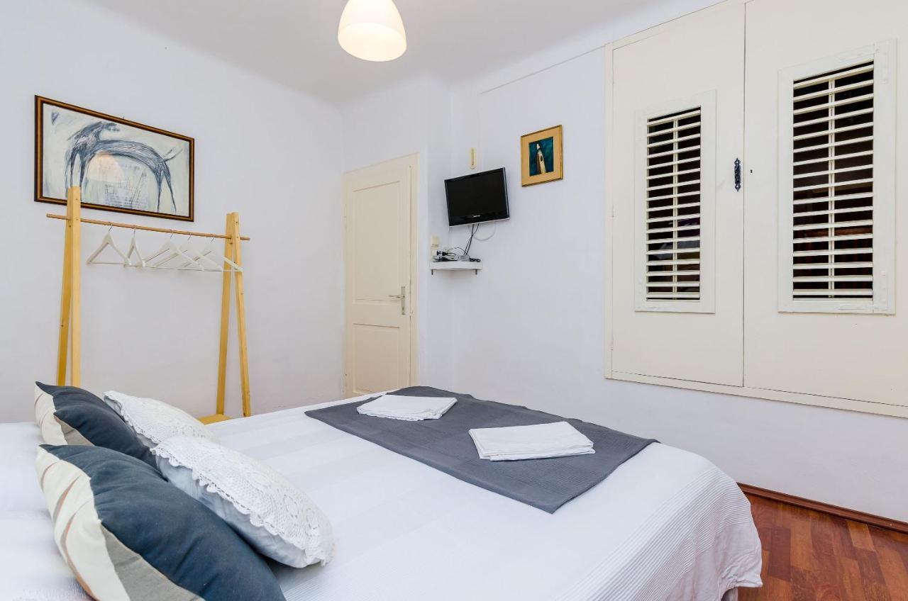 Old Town Budget Apartment Дубровник Екстериор снимка