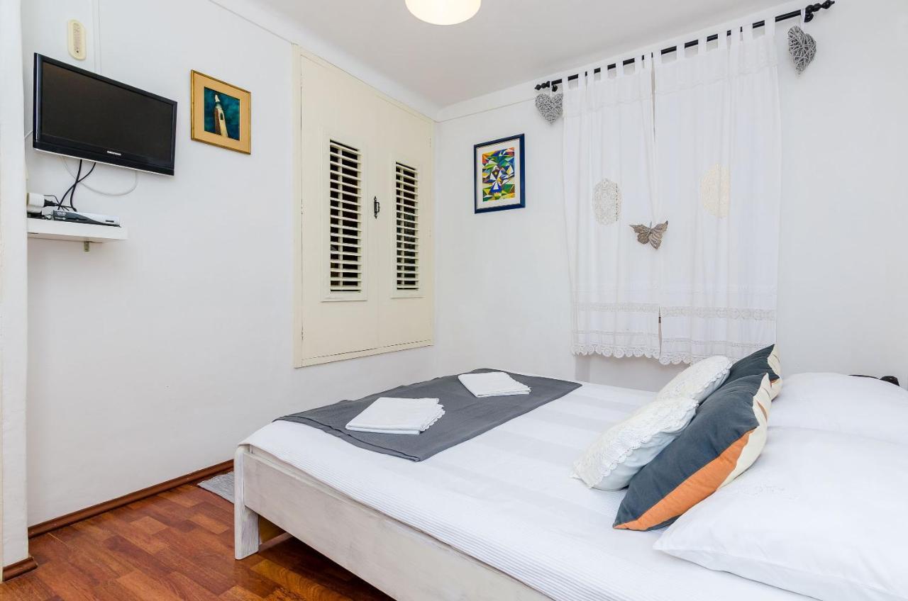 Old Town Budget Apartment Дубровник Екстериор снимка