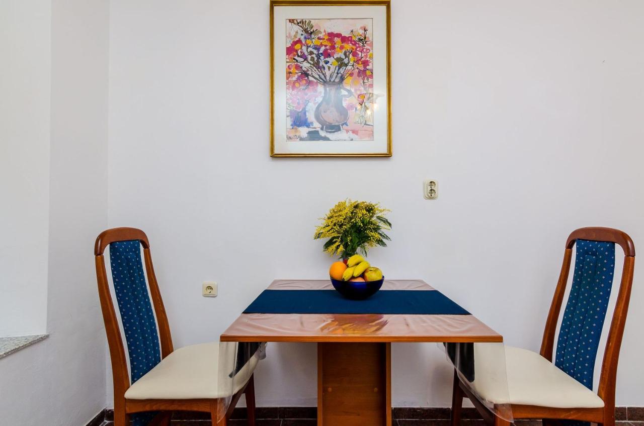 Old Town Budget Apartment Дубровник Екстериор снимка
