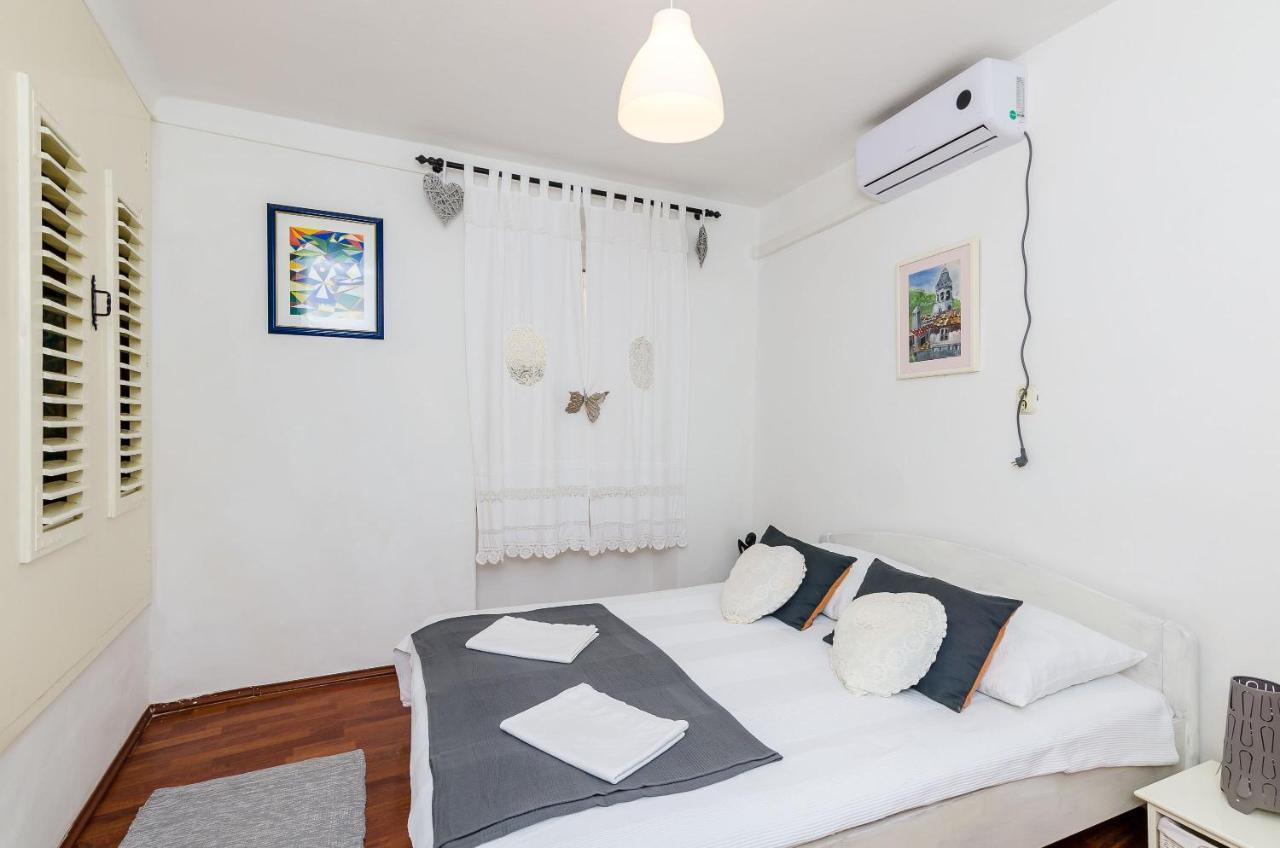 Old Town Budget Apartment Дубровник Екстериор снимка