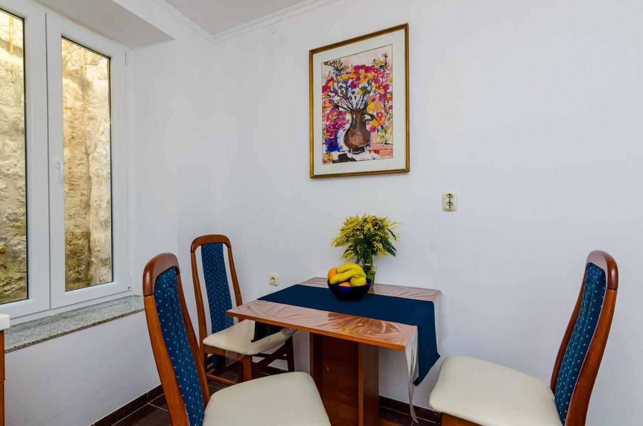 Old Town Budget Apartment Дубровник Екстериор снимка