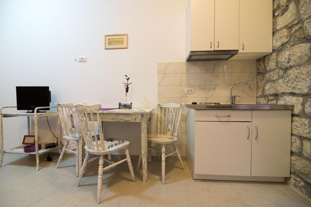 Old Town Budget Apartment Дубровник Екстериор снимка