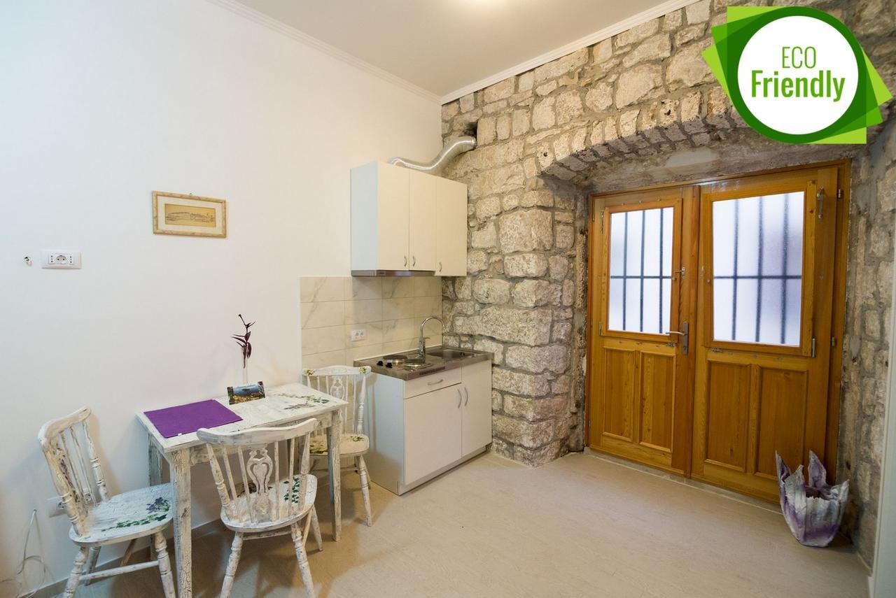 Old Town Budget Apartment Дубровник Екстериор снимка