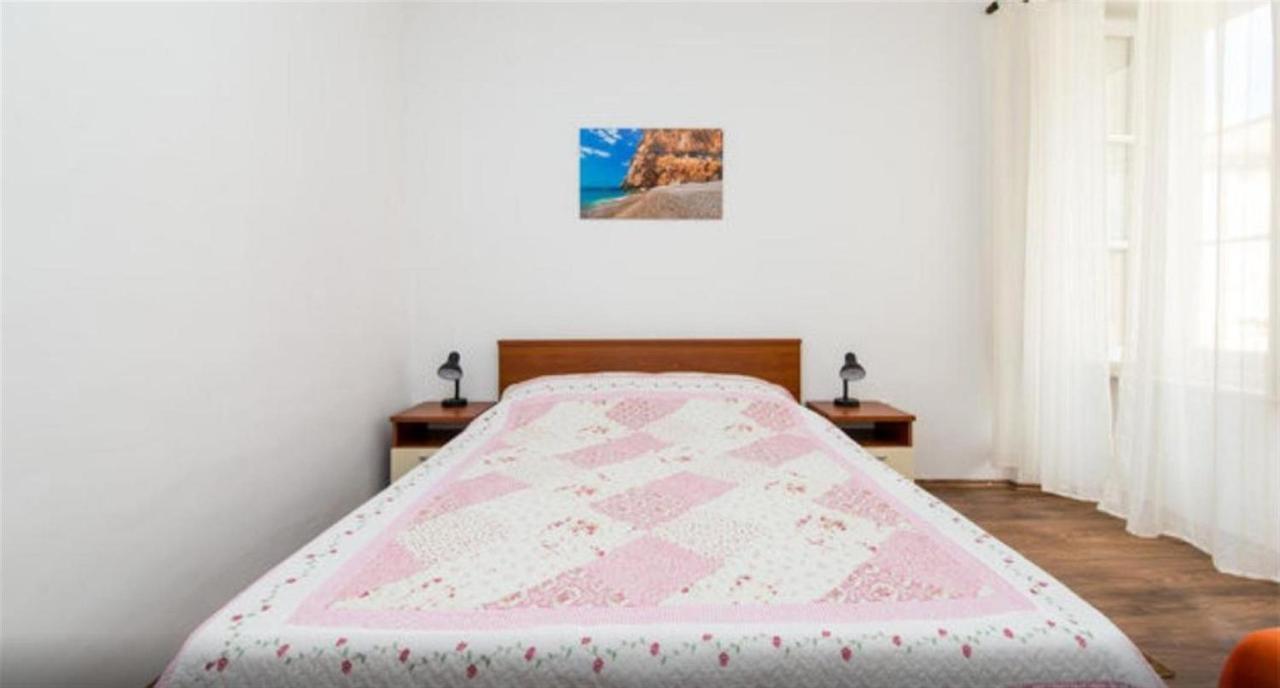 Old Town Budget Apartment Дубровник Стая снимка