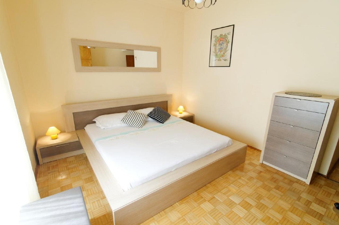 Old Town Budget Apartment Дубровник Екстериор снимка